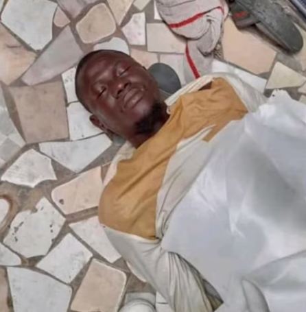 Cet homme non-identifié tombe et décède au marché Hlm, merci d’avertir ses proches(Vidéo)